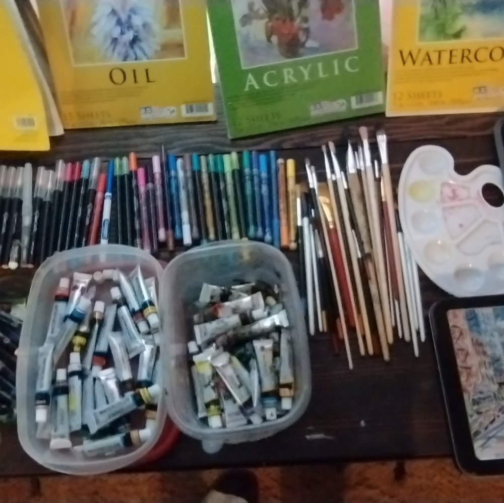 Complete Artists Painting and drawing supplies